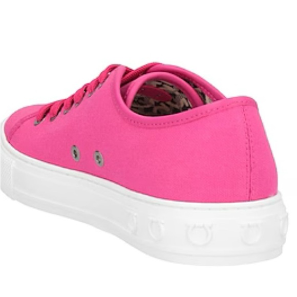 Sneakers - Picture 3 of 7